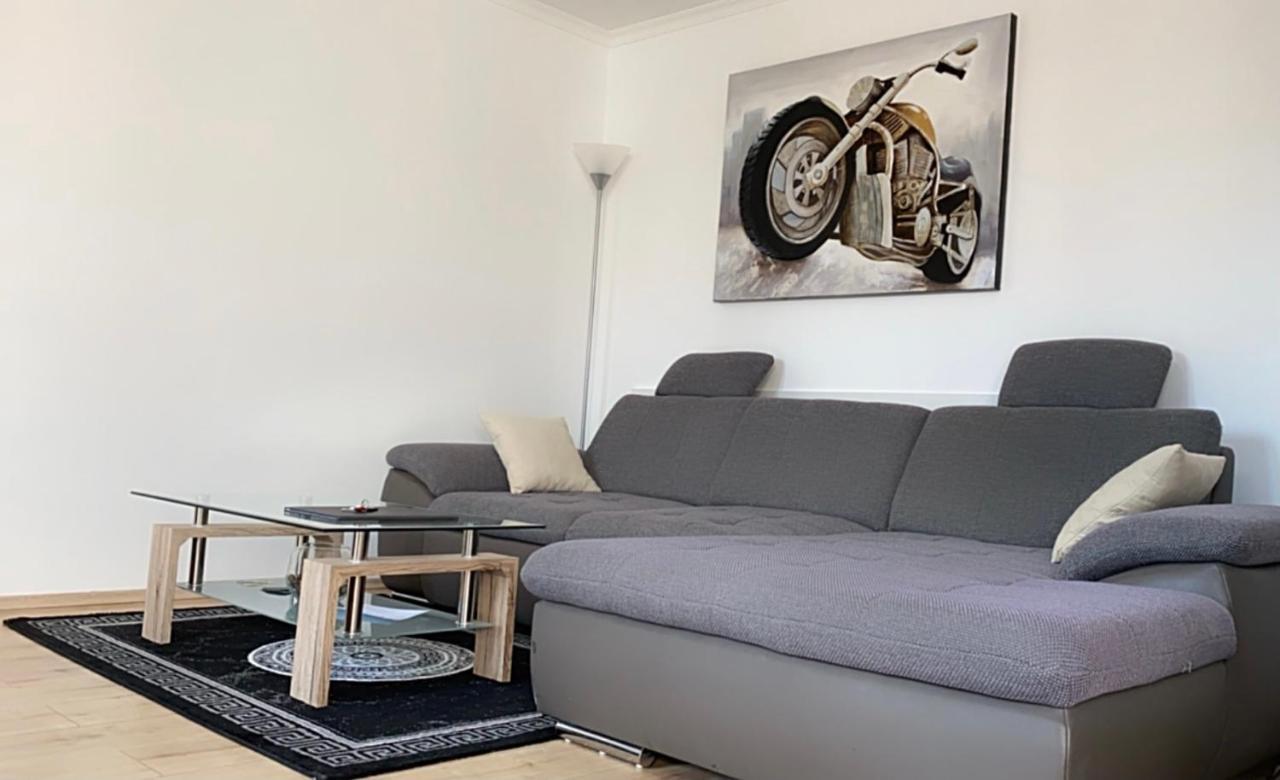 Apartments Tasha マリ・ロシニュ エクステリア 写真